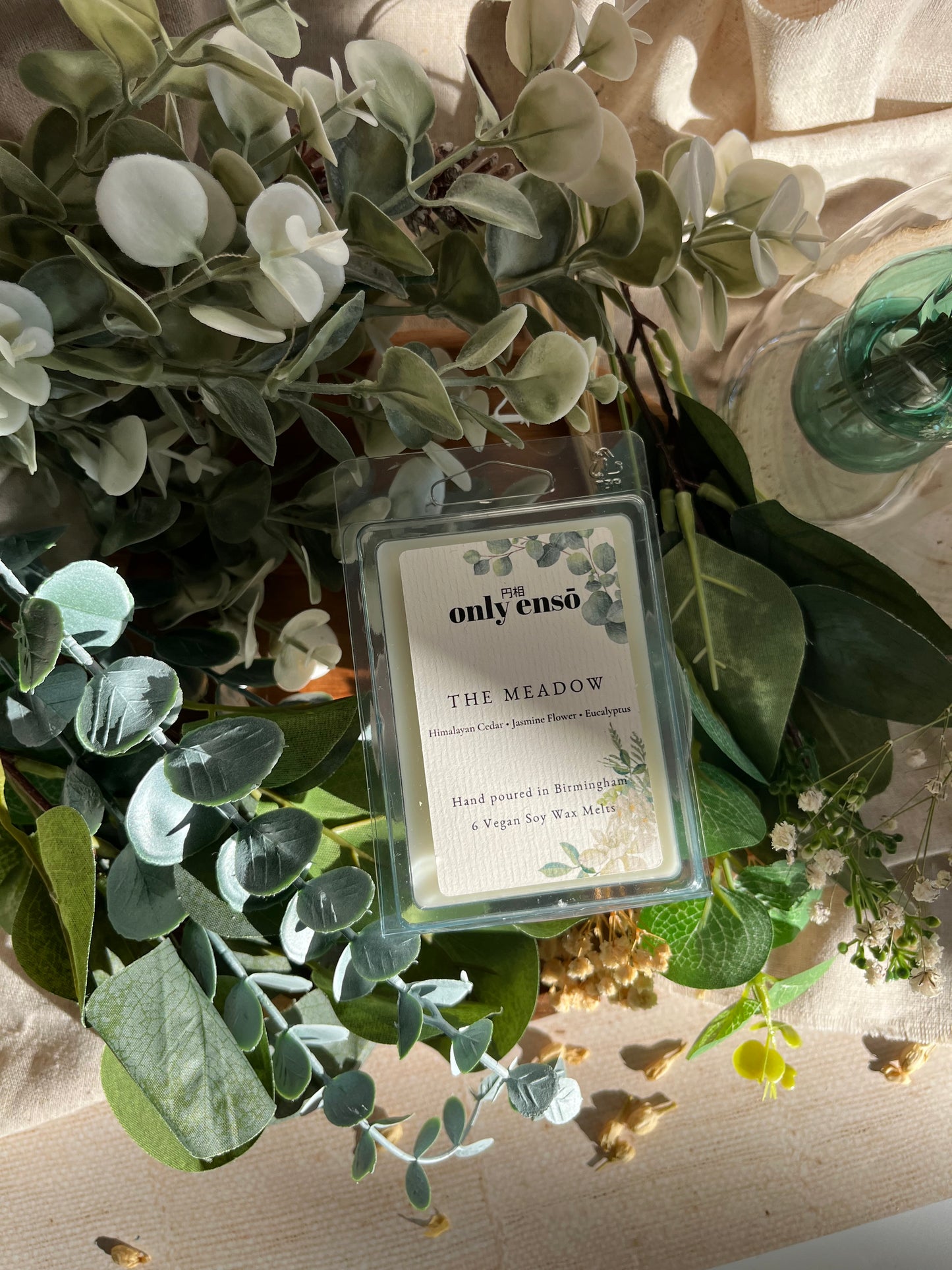 The Meadow Soy Wax Melts |
Himalayan Cedar, Jasmine Flower and Eucalyptus