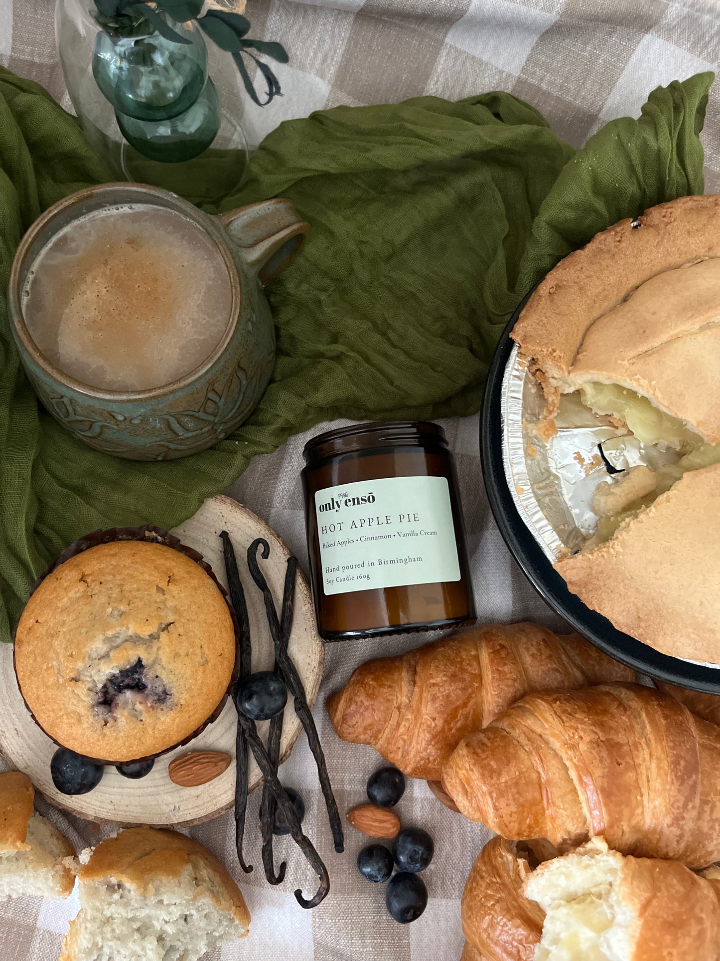 Apple Pie Soy Wax Candle | Baked Apple, Cinnamon and Vanilla Cream