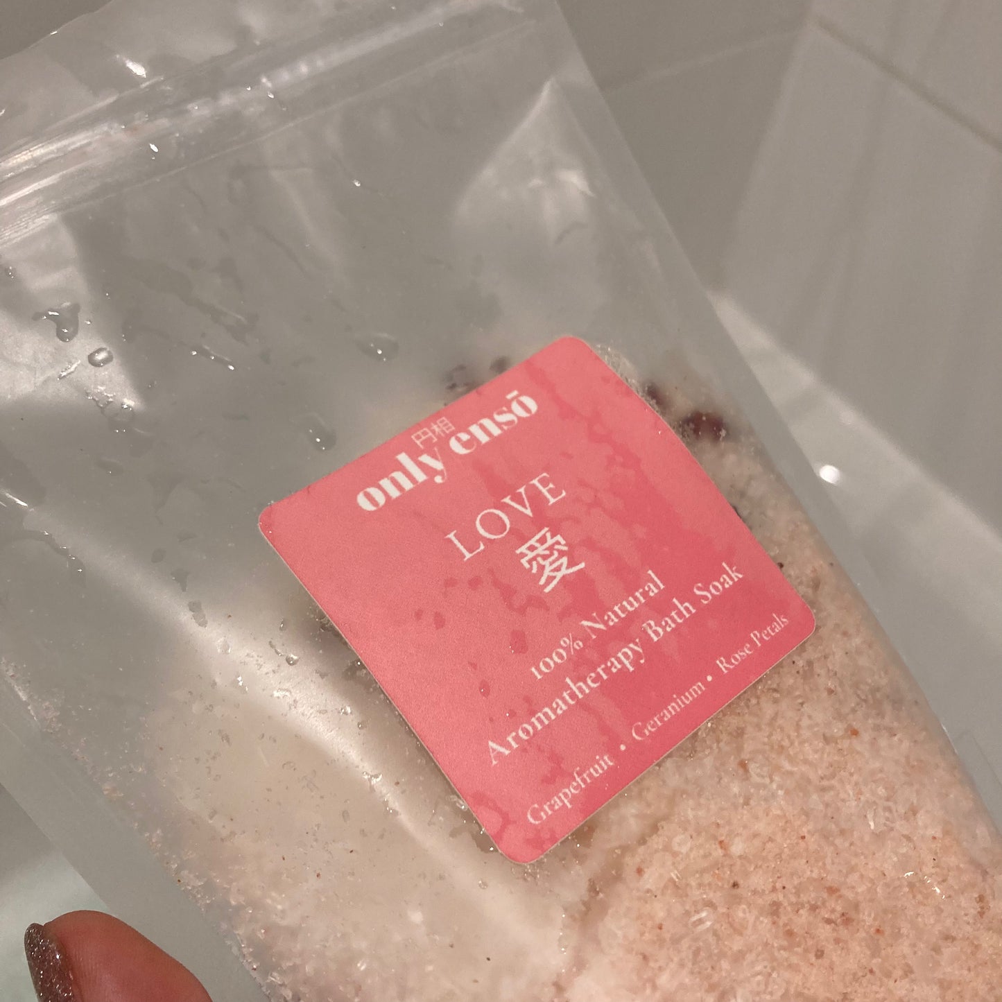 Geranium and Grapefruit Essential Oil Bath Soak | Natural Aromatherapy Bath Salts