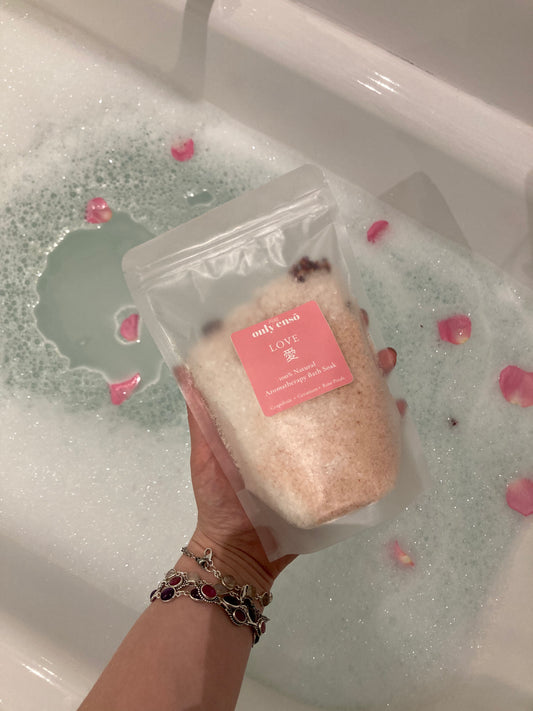 Geranium and Grapefruit Essential Oil Bath Soak | Natural Aromatherapy Bath Salts